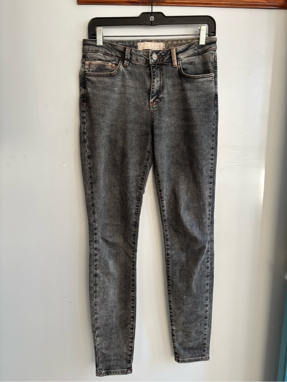 High-Rise Gray Skinny Jeans